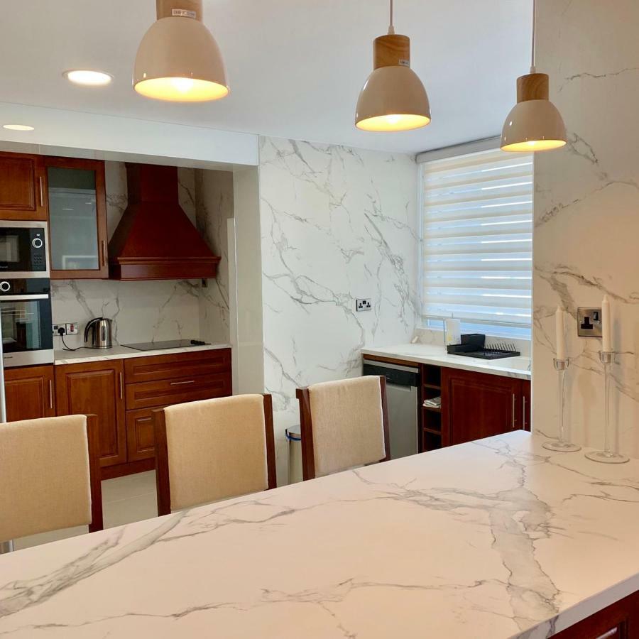 Modern 2 Bed Room Large Apartment Nicosia Luaran gambar
