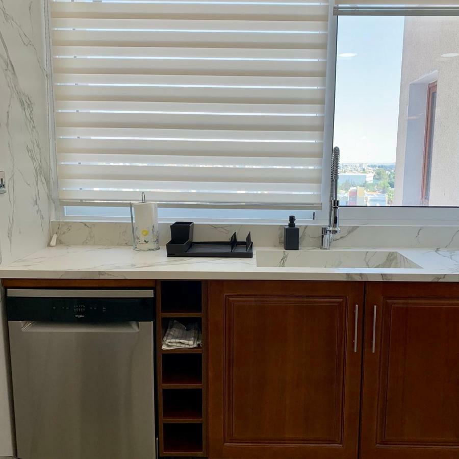 Modern 2 Bed Room Large Apartment Nicosia Luaran gambar