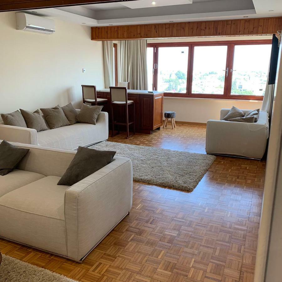 Modern 2 Bed Room Large Apartment Nicosia Luaran gambar